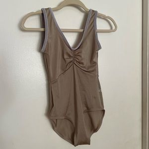 Class In leotard, gray/silver, size Small